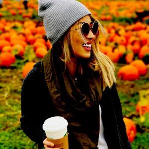 Meet your Posher, Lily